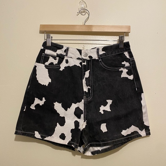 12th Tribe Black and White Cow Print Jean Shorts. Size M - Picture 2 of 9